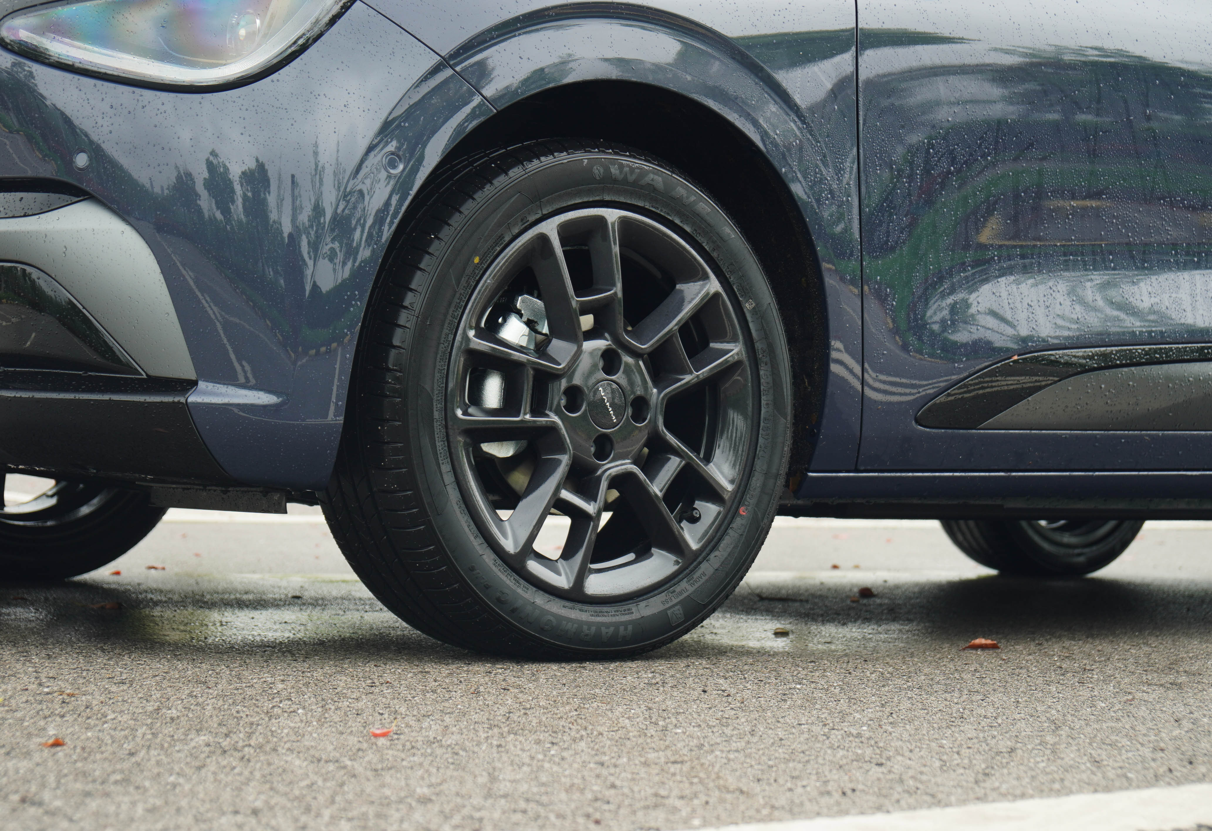 新车划重点一台合格的小型代步车要具备那些素质？是灵巧好停车，动力充沛不突兀，还是