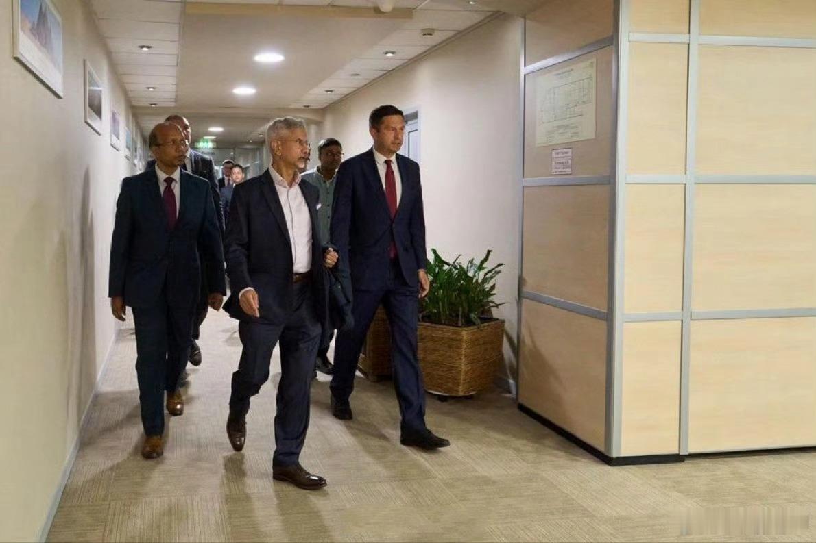 印度外长访问俄罗斯。 ​​​