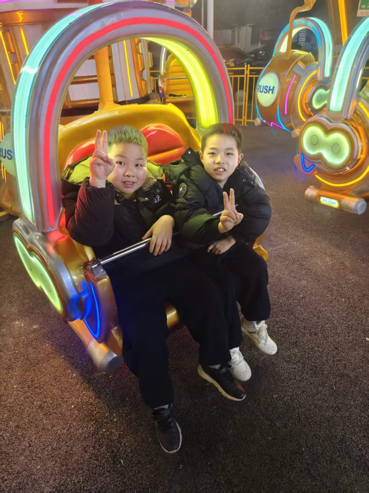 这才几天呀？坐船 划艇 游湖 记录生活