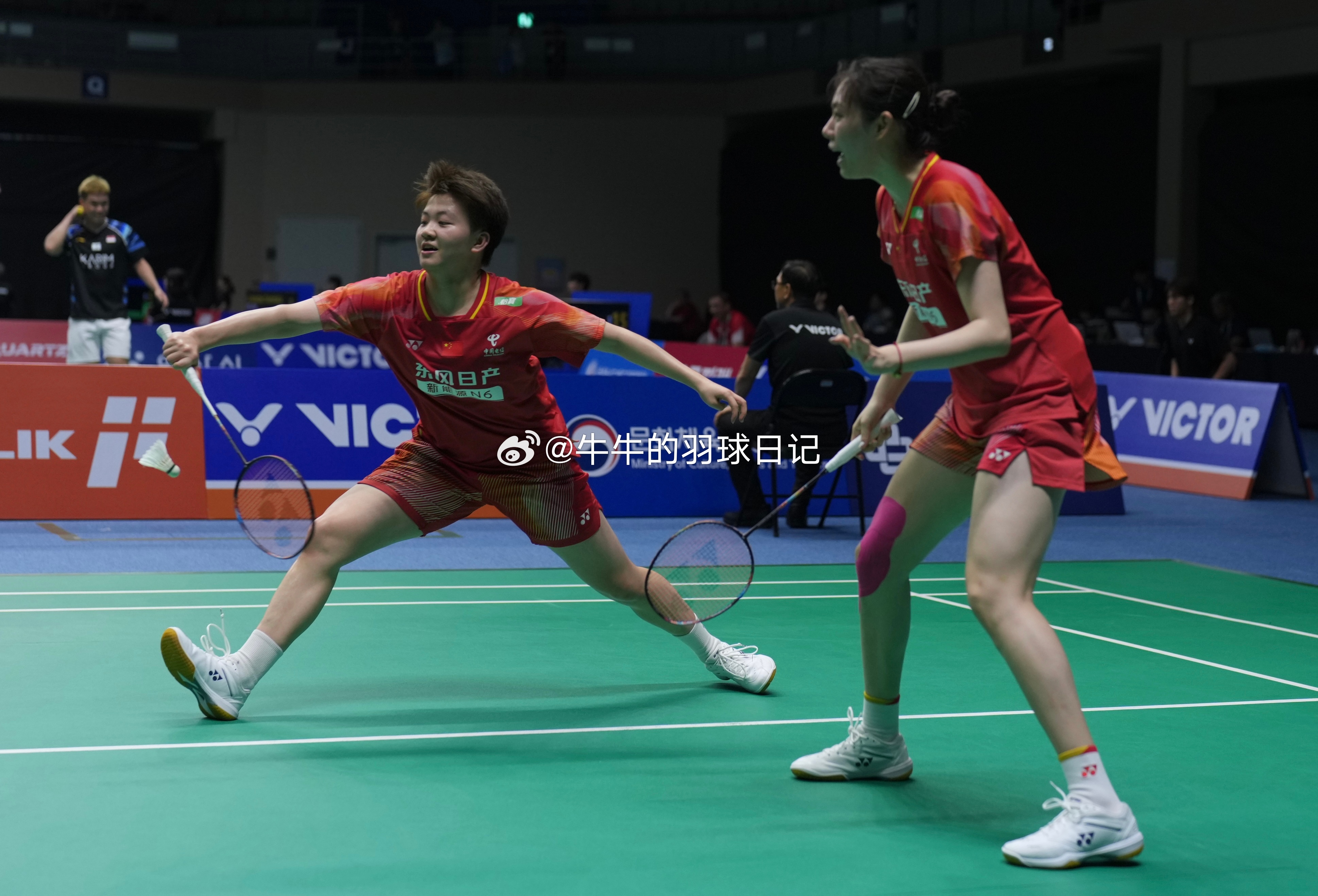 鲍骊婧曹梓涵晋级女双16强 女双 1/16 赛 (5) 鲍骊婧 曹梓涵 21-1