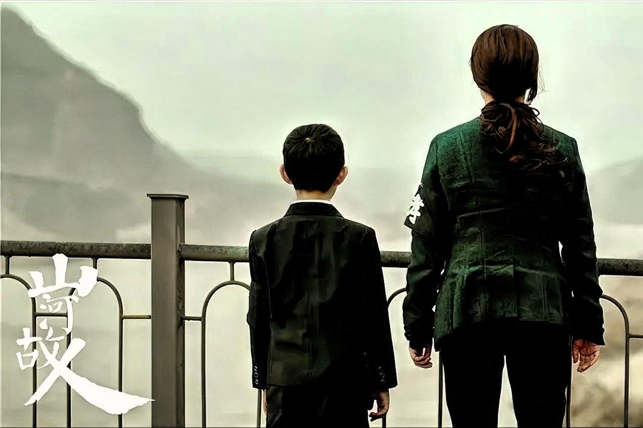 1. 以个体命运映时代变迁：影片用1999、2014、2025三个时间节点，串联