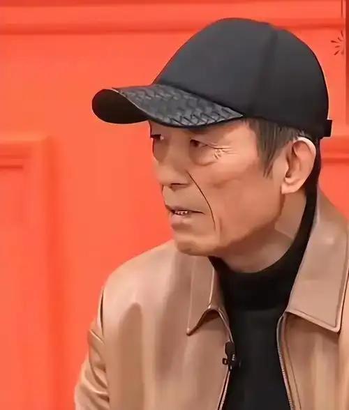 张艺谋这辈子最愧疚的不是巩俐，更不是陈婷，应该是替他终身瘫痪的她。
 
主要信源