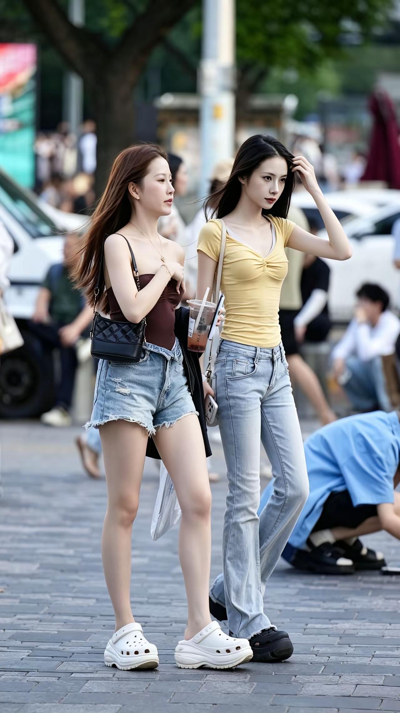 夏天的美女也是一道风景
