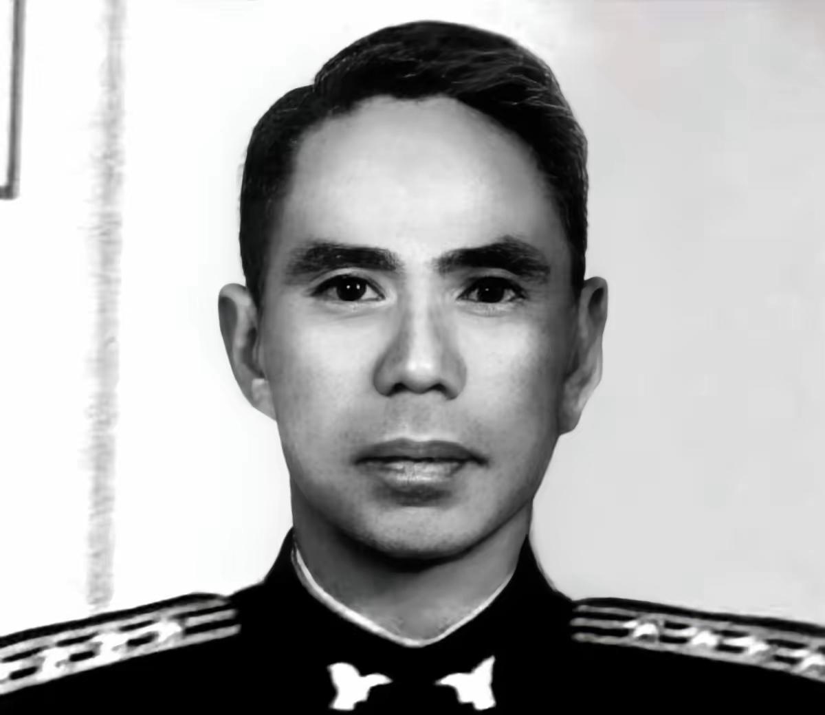 刘全德把一包氰化钾倒进醉蟹羹时，手指竟没抖一下。那晚上海的百乐门舞厅灯火通明，乐