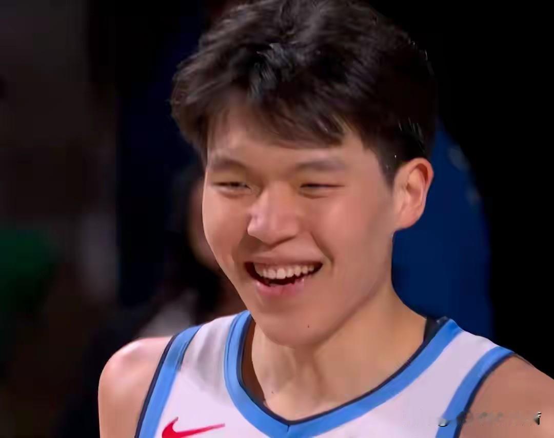 今天的杨瀚森，真高兴！几个月的NBA打磨没有白练，进步肉眼可见

★参加了NBA