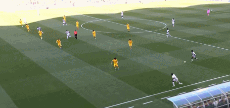 国足落后喀麦隆 国足vs喀麦隆 开场仅3分钟，国足就落后了...喀麦隆一脚直传撕