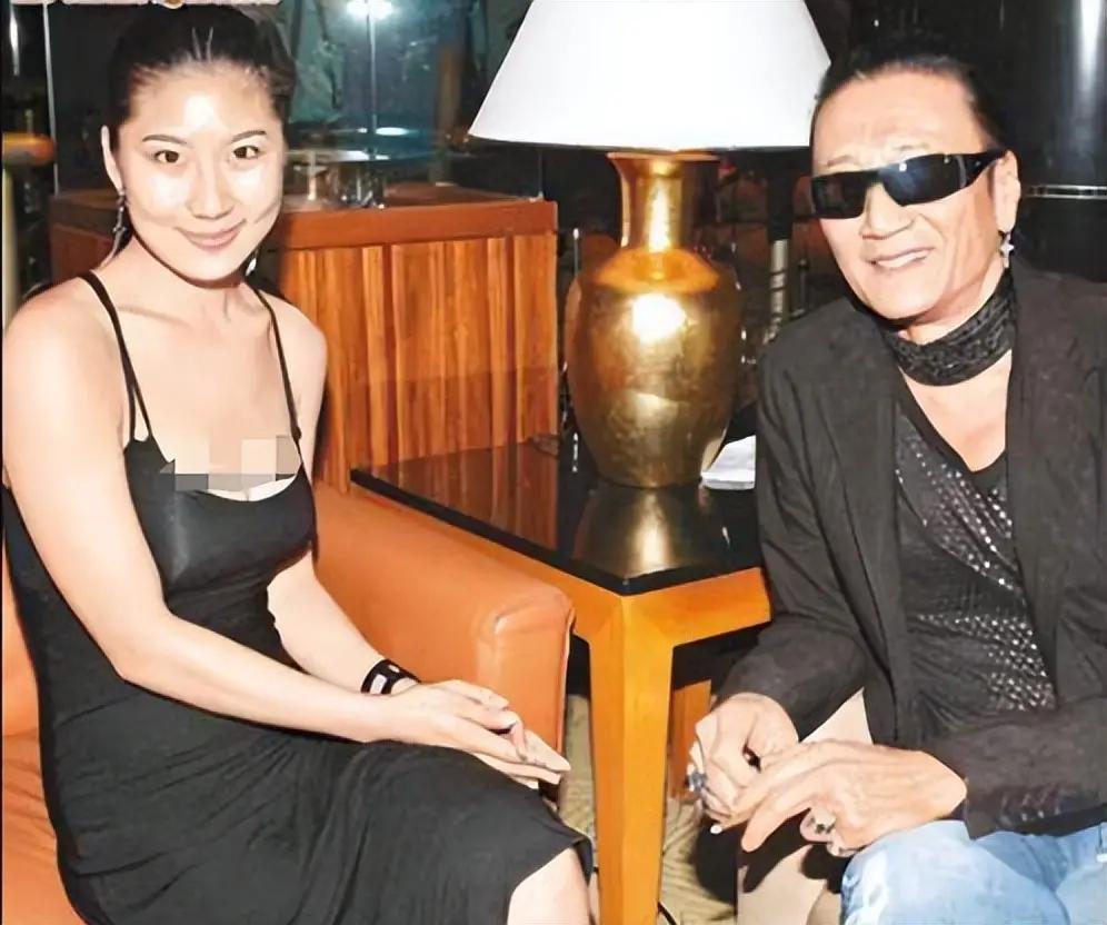 12年青春换2000万，被谢贤养过的Coco，现在让多少人闭嘴了？
Coco在上