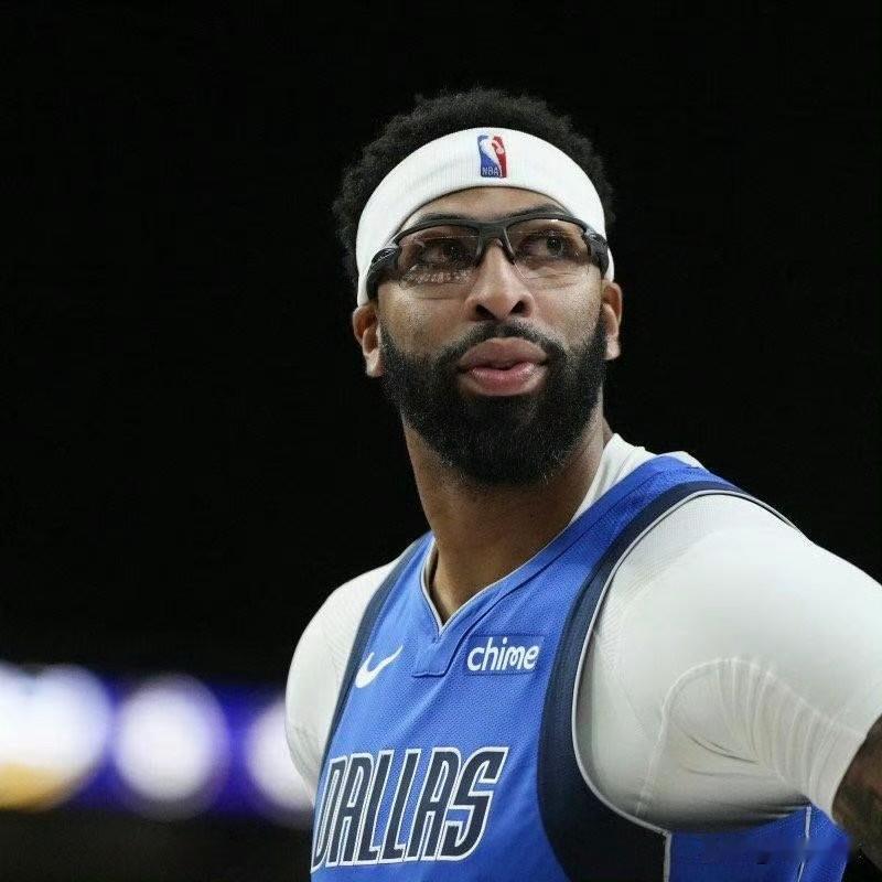 如果你是独行侠总经理，会选择交易浓眉吗？

——本赛季场均登场29.5分钟
——