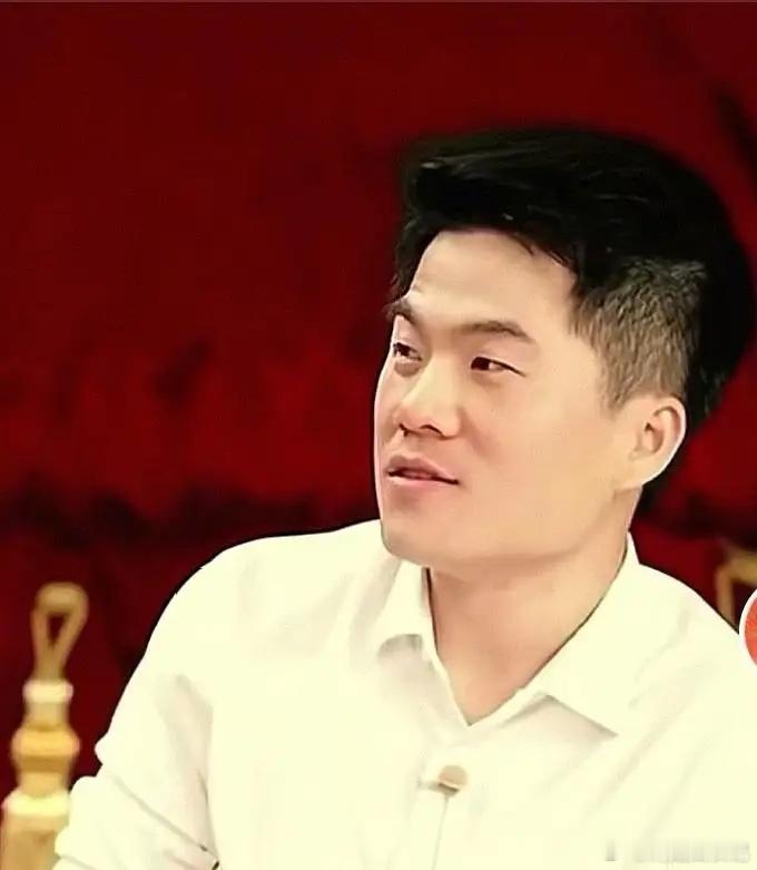 那个在张艺谋电影里拿千万片酬、被全网嘲了三年的刘浩存，昨天在西安，被董宇辉一句“