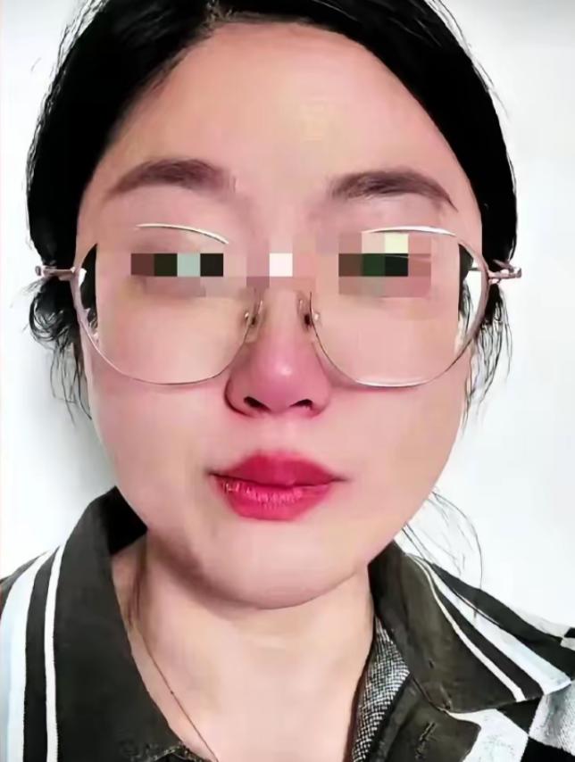 真是大快人心！山东女子被丈夫锁屋囚禁殴打三天，邻居报警，婆婆暴怒当场抽打儿子。