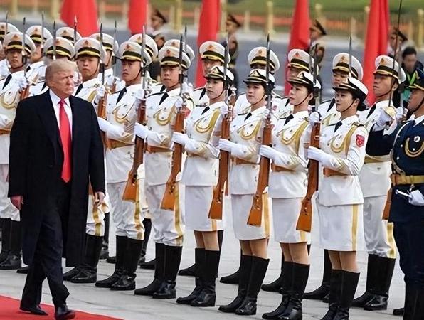 ·全球都在找定心丸，中国的稳定，成了大国博弈里的稀缺品。

不知道大家有没有发现