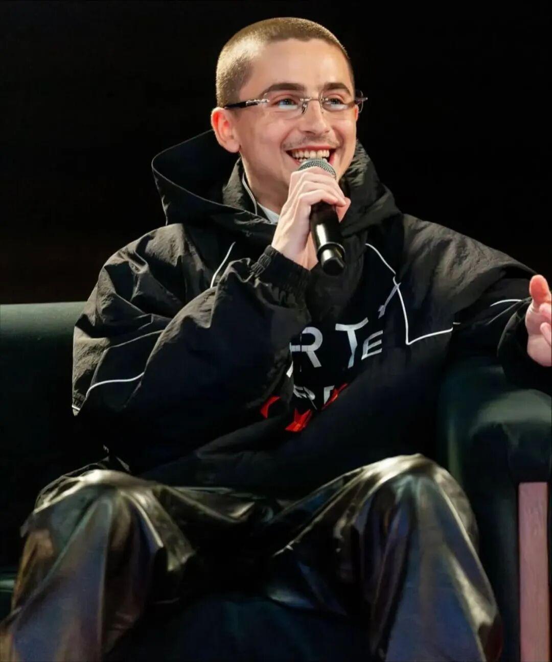 💡【男生改造速成班】💡
1️⃣ 发质硬选圆寸显阳刚
2️⃣ 发质软用板寸增轮