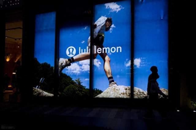 lululemon 神话褪色：读财报有感，溢价终究抵不过现实