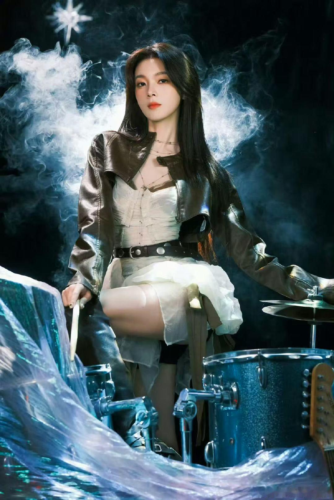 陈瑶一公第14名乘风2026 虽然陈瑶一公只排14名，但舞台上的光芒真的挡不住 