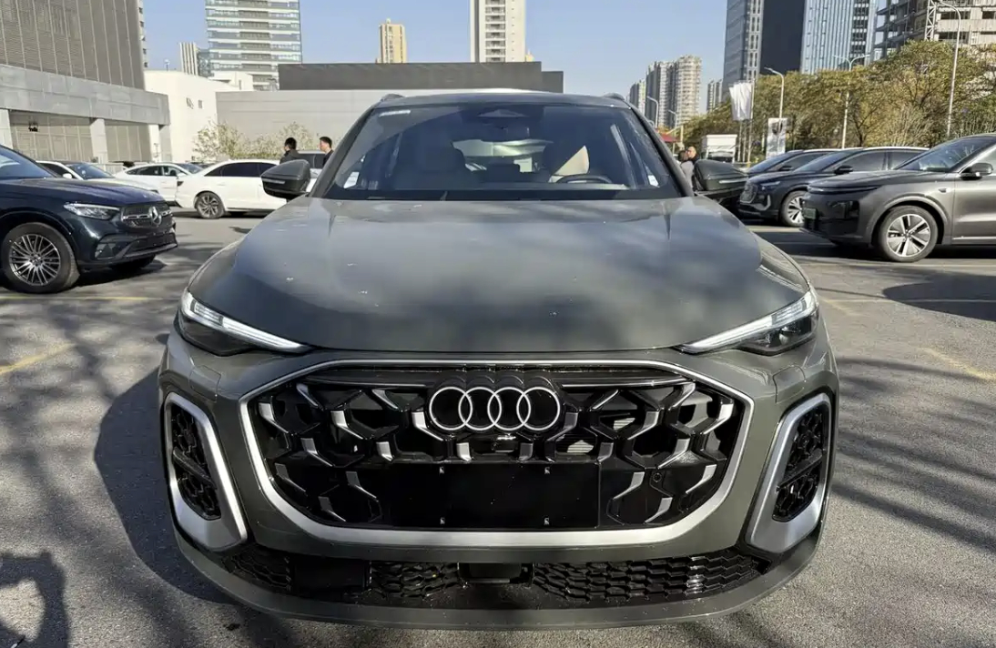 全新奥迪Q5L快要上市了，昂首设计气场拉满，这个颜值兄弟们喜欢吗大v聊车