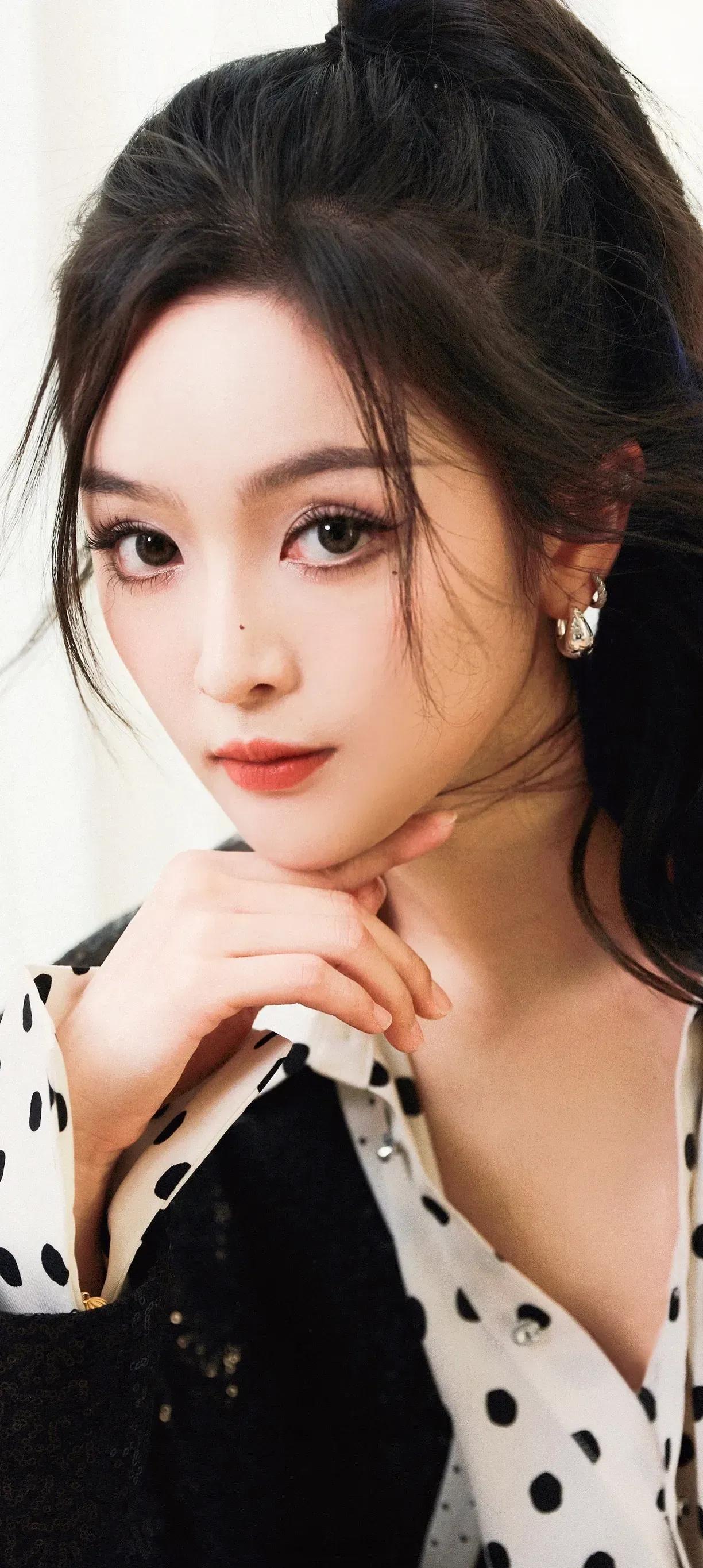#吴宣仪# #女明星谁最美# #高清美女# #惊艳女神#