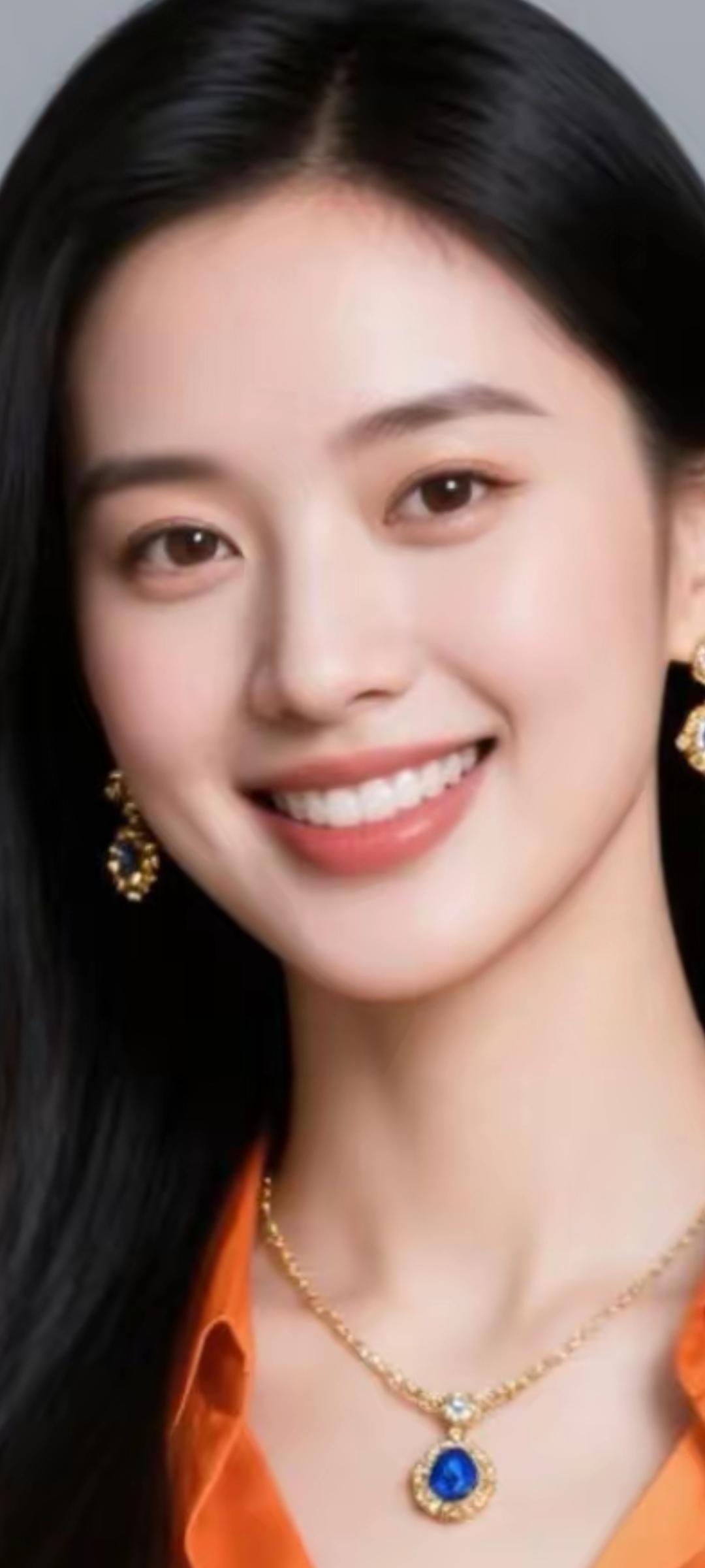 甜美笑容，闪耀珠宝，元气满满的一天！😊✨