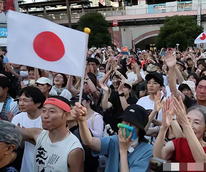日本年轻人疯狂支持高市早苗！2月8日众议院选举，高市早苗带领自民党优势明显，终盘