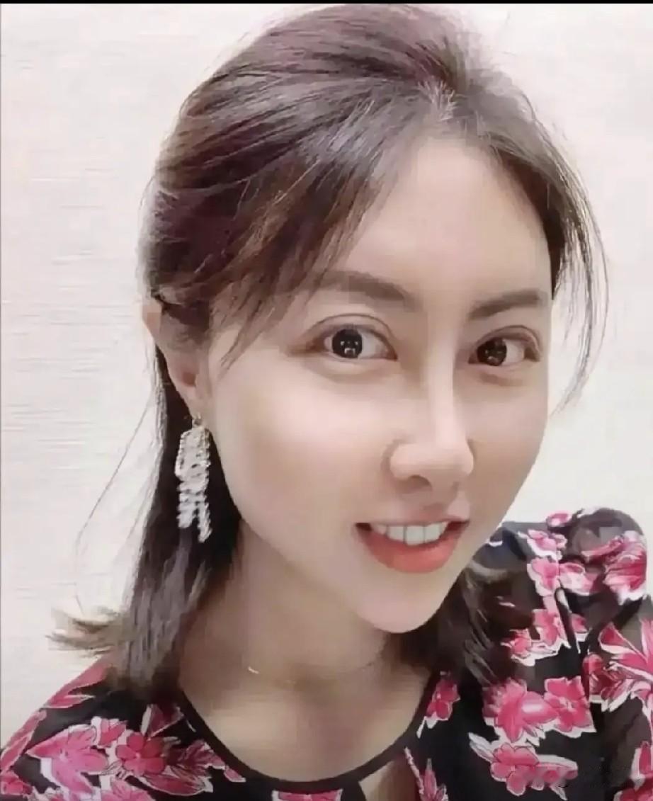 大快人心
贾浅浅的硕士学位被取消。
这次学术界动真格的了！