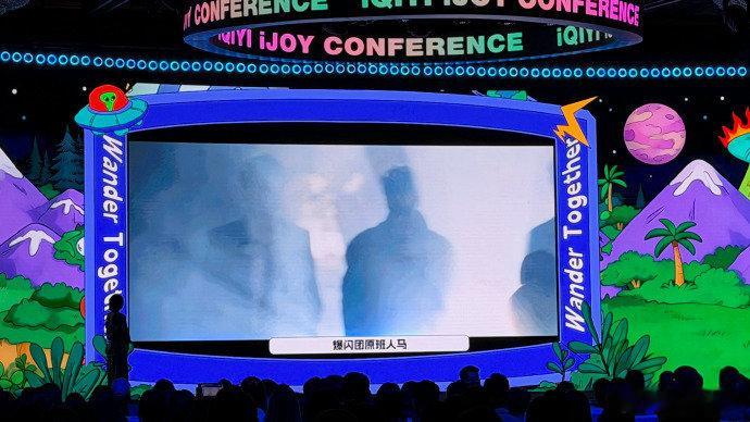 宇宙闪烁请注意2原班人马回归求一个《宇宙闪烁请注意2》马上和大家见面，这么多熟悉