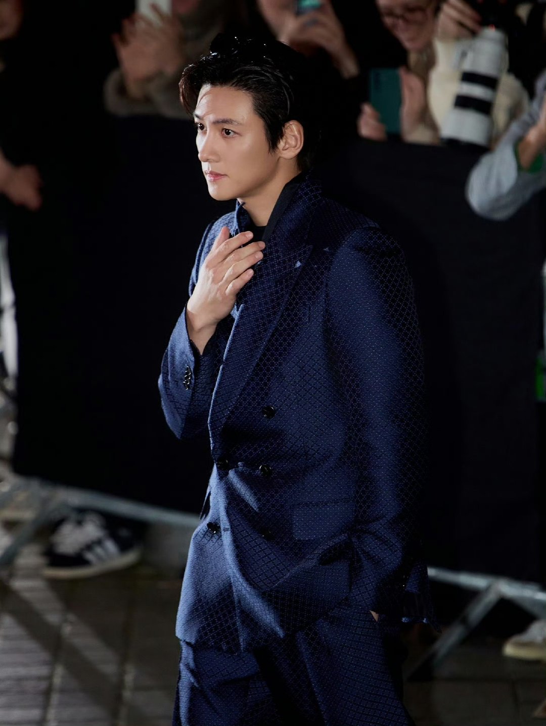 池昌旭没发腮池昌旭时装周状态 池昌旭时装周状态真好啊 