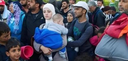 一个国家能蠢到什么地步？看看瑞典就懂了，三十年前，瑞典人均GDP高达3.2万美元