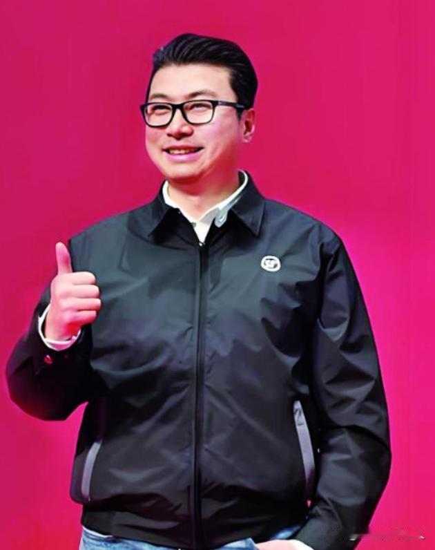 顺丰速运的创始人王卫，从来都不抽烟喝酒，而且还沉默寡言，甚至曾经做过清洁工。可任