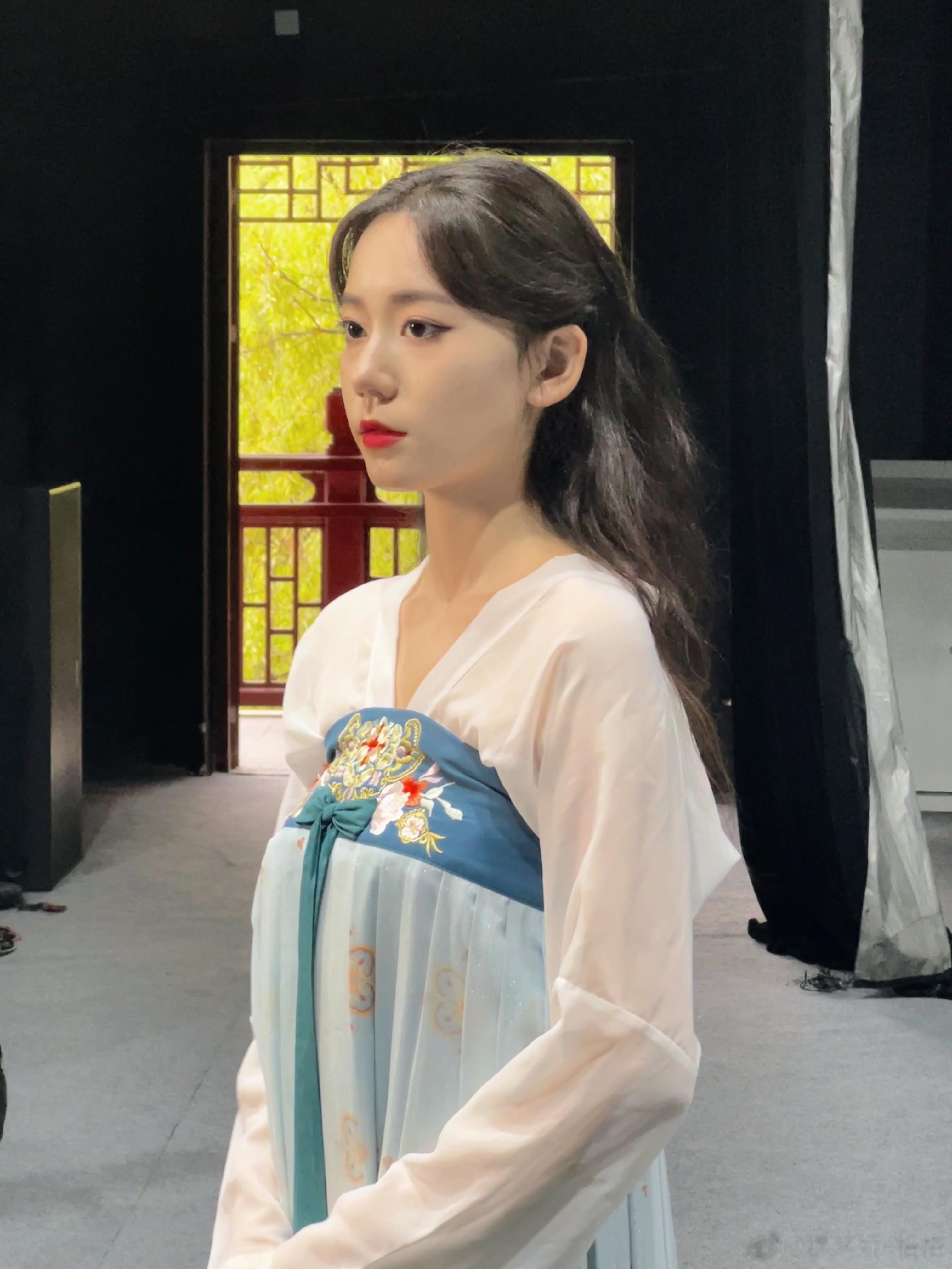 杀青快乐🎉🎬 回去上学咯！˃̵ ֊ ˂̵#穆梦娇[超话]##演员##穆梦娇#