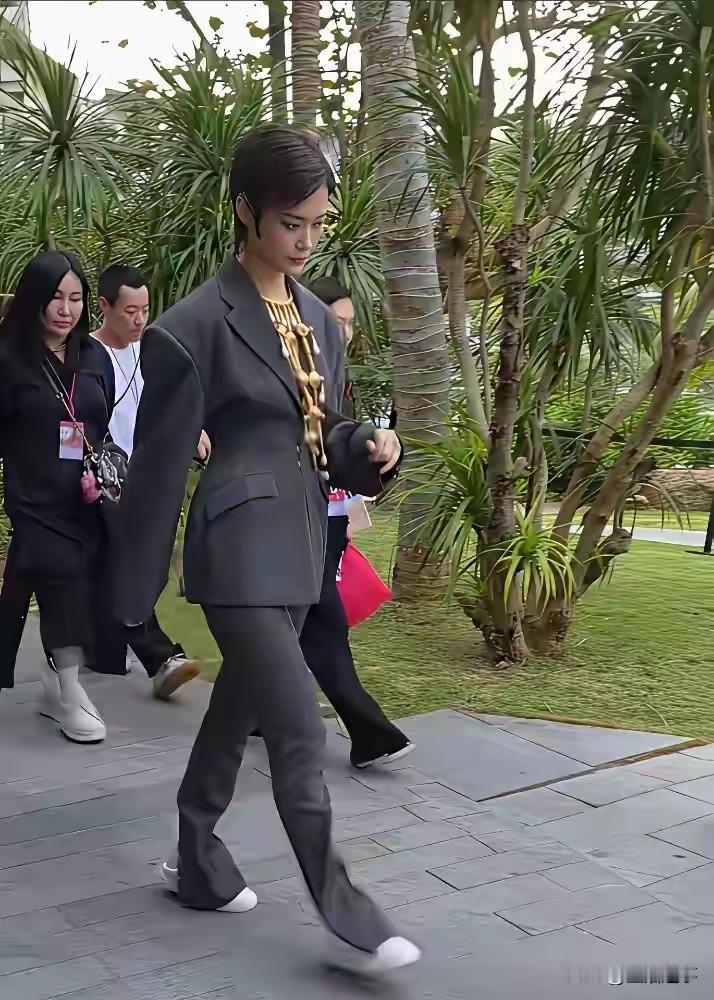 这是李宇春吗？