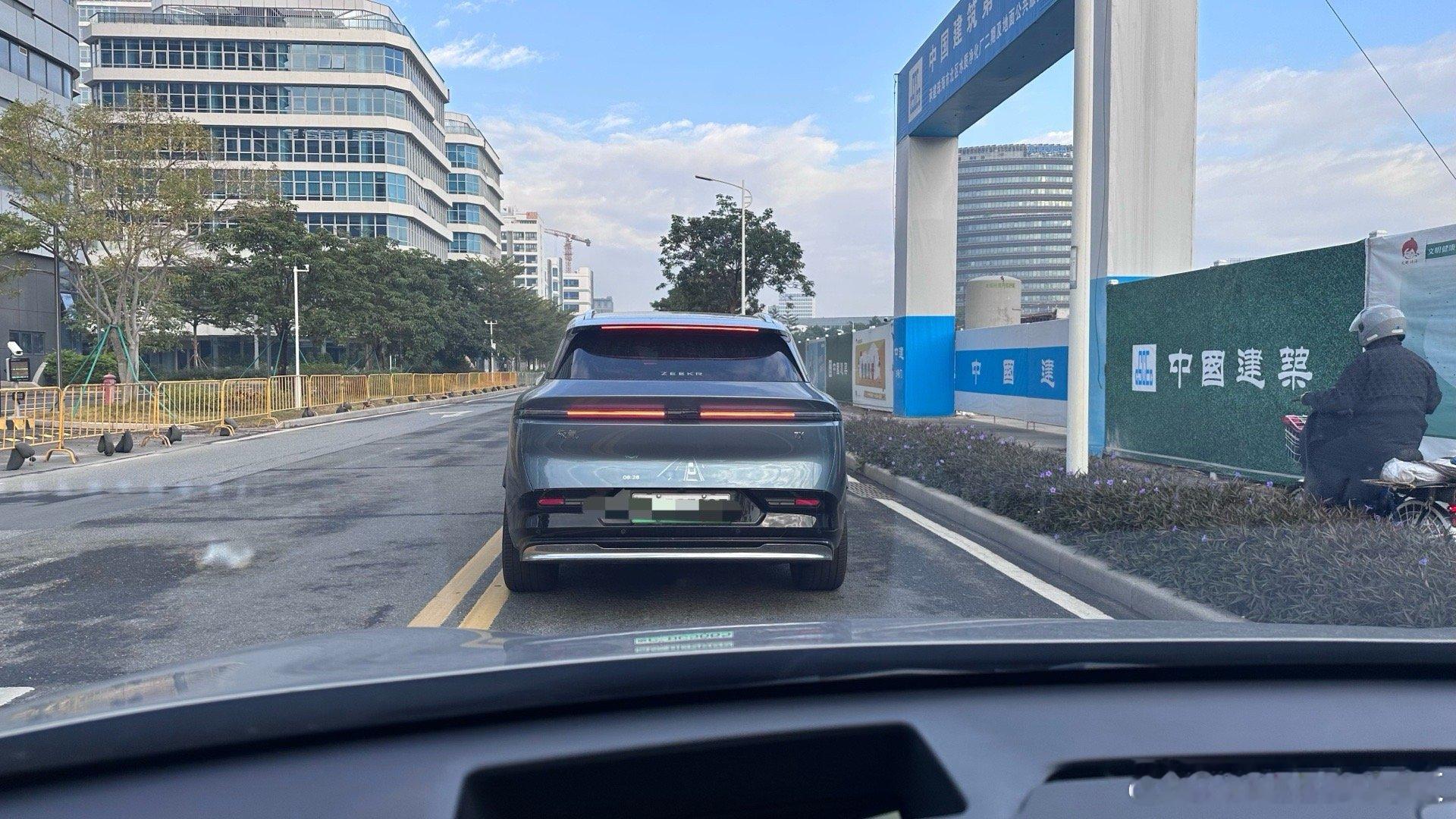 有没有发现那个神秘的液体在慢慢回来了从明年开始应该会有越来越多可以加油的纯电车型