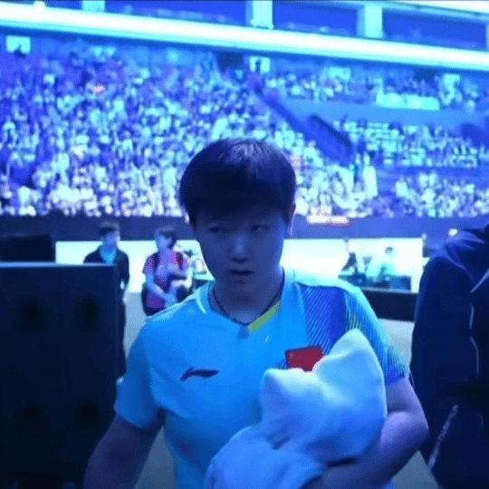 宝宝一个奶嗝🍼 