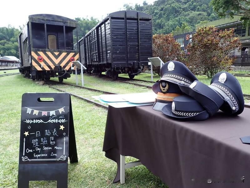 什么情况！人民警察去台湾执法了？
不信各位看看图片
这是拍自台湾日月潭景区

不