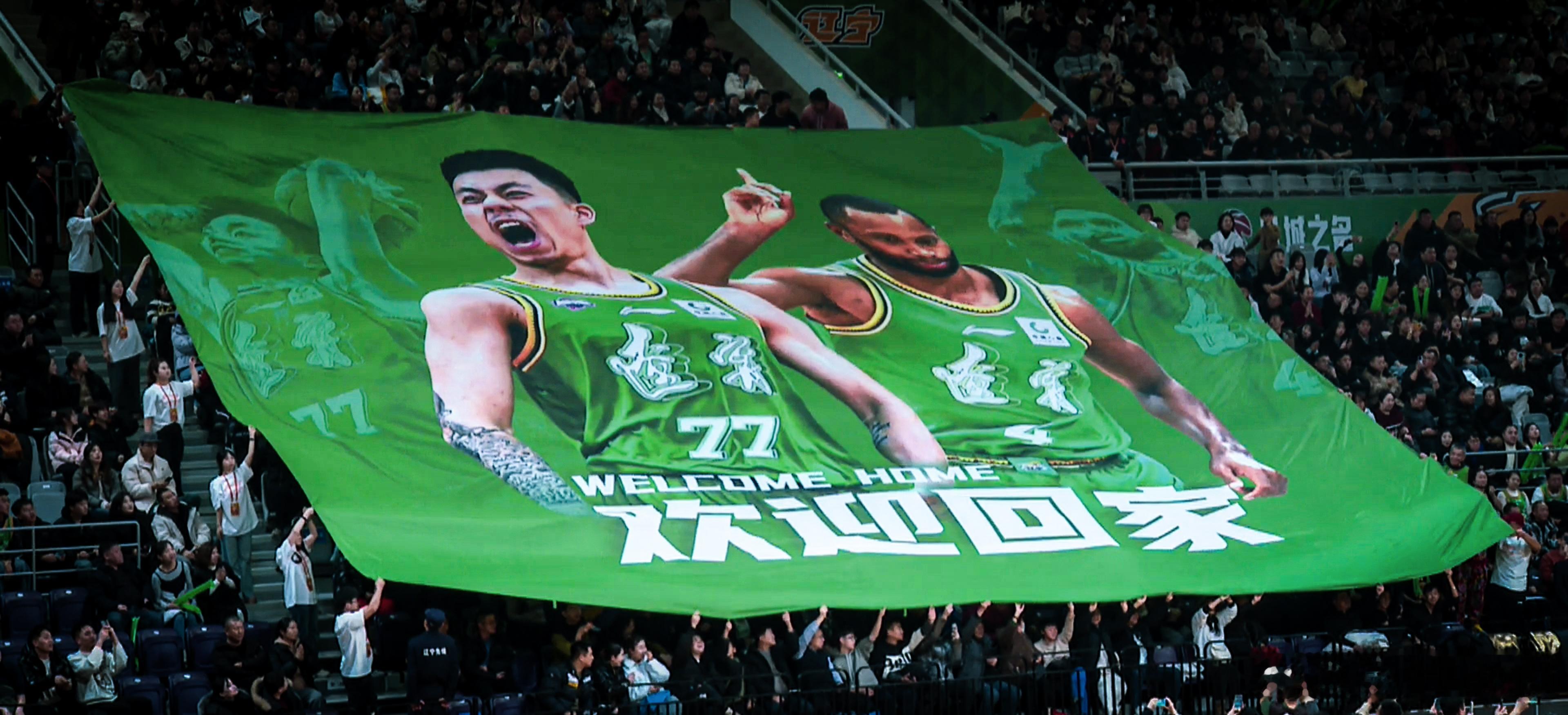 上海客场91-65轻取辽宁，送对手四连败。理性是两支球队如今都开始新的时代，上海