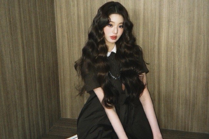 刘浩存 李庚希 张元英MiuMiu看秀造型出图 