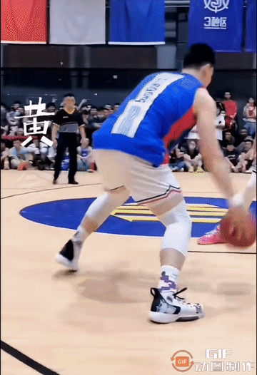 撤凳子：野球场上的黄金段位。
@NBA #一起野球吧#