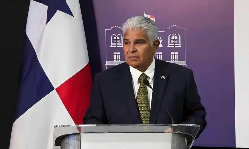 [月亮]仅仅不到一月，巴拿马就被中方反制打得丢盔弃甲、跪地求饶，而香港长和的20