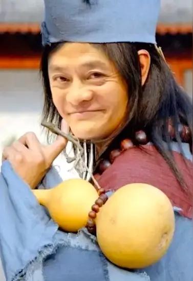 好多人都说，
如果不是因为马云，
实体店生意会一直红火！
其实，即便没有马云，实