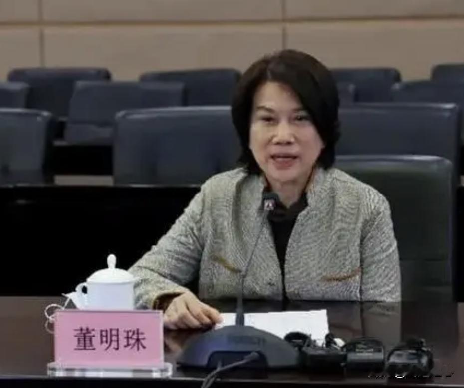 董明珠说太好了！这次支持董明珠！

董明珠这次带着7份建议参加会议，我觉得挺积极