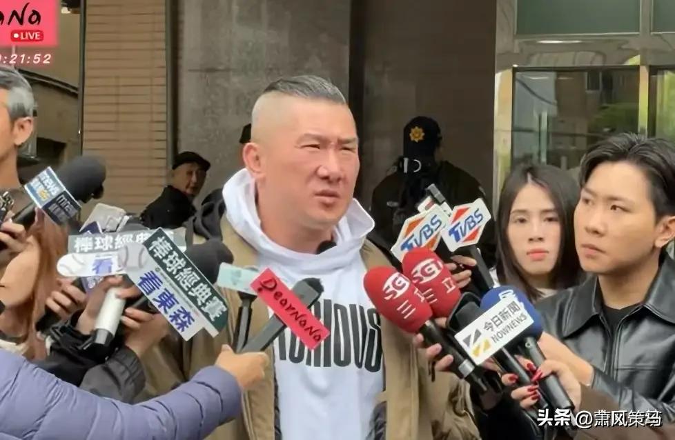 就因为直播里的几句言论，就被检方扣上恐吓的帽子起诉，说到底就是说真话、戳到痛处就