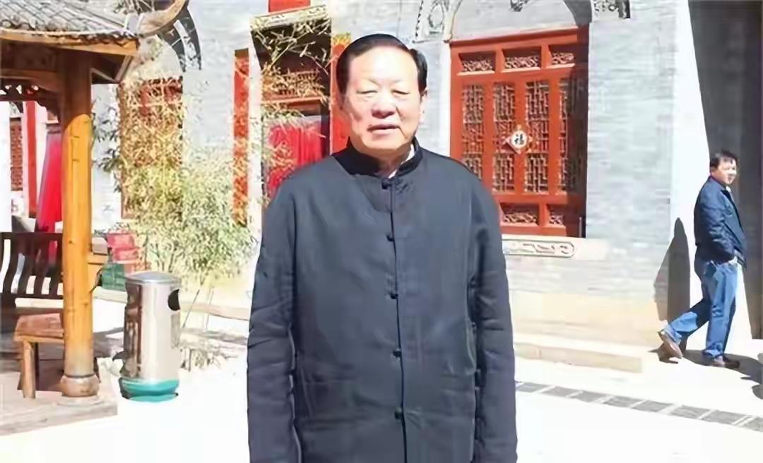 他主政山西8年期间，他力推太旧高速、引黄入晋、阳城电厂三大工程，件件关乎民生￼￼
