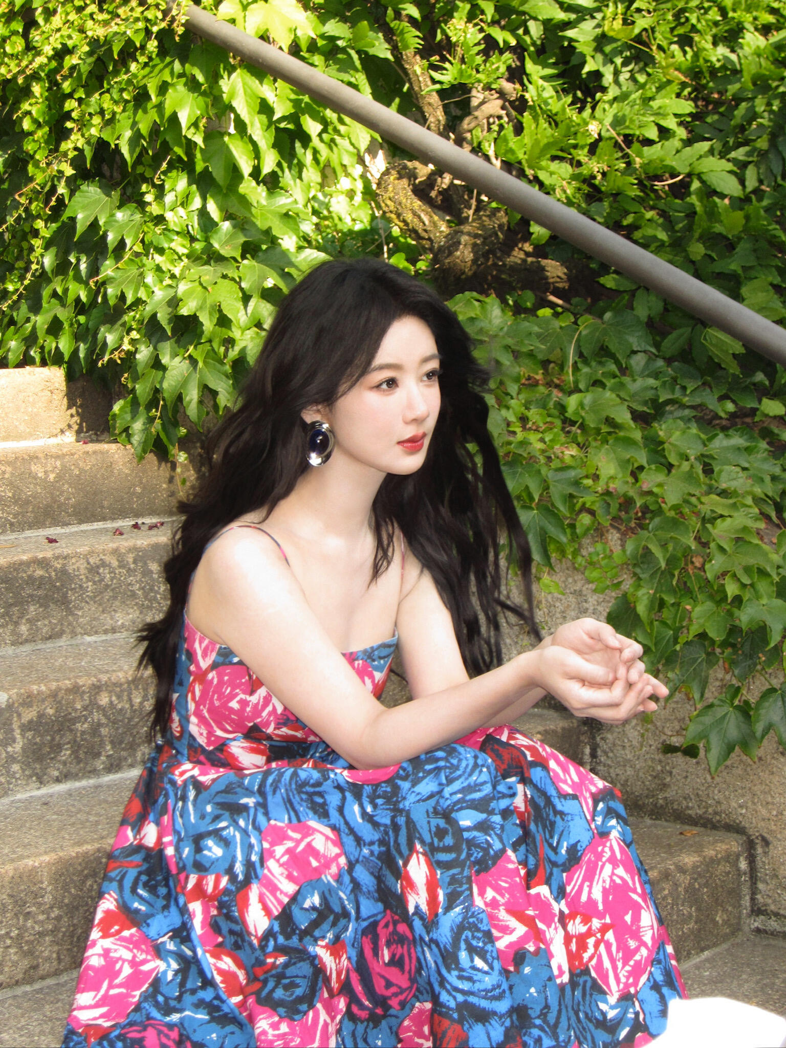 杨紫  yz杨紫董竹君yz杨紫玉兰花开君再来我将思念打包 随着秋风吹向你”【杨紫