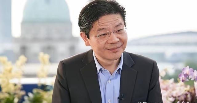 中美起冲突，新加坡挺美国；中日起冲突，新加坡挺日本；中菲起冲突，新加坡挺菲；中印