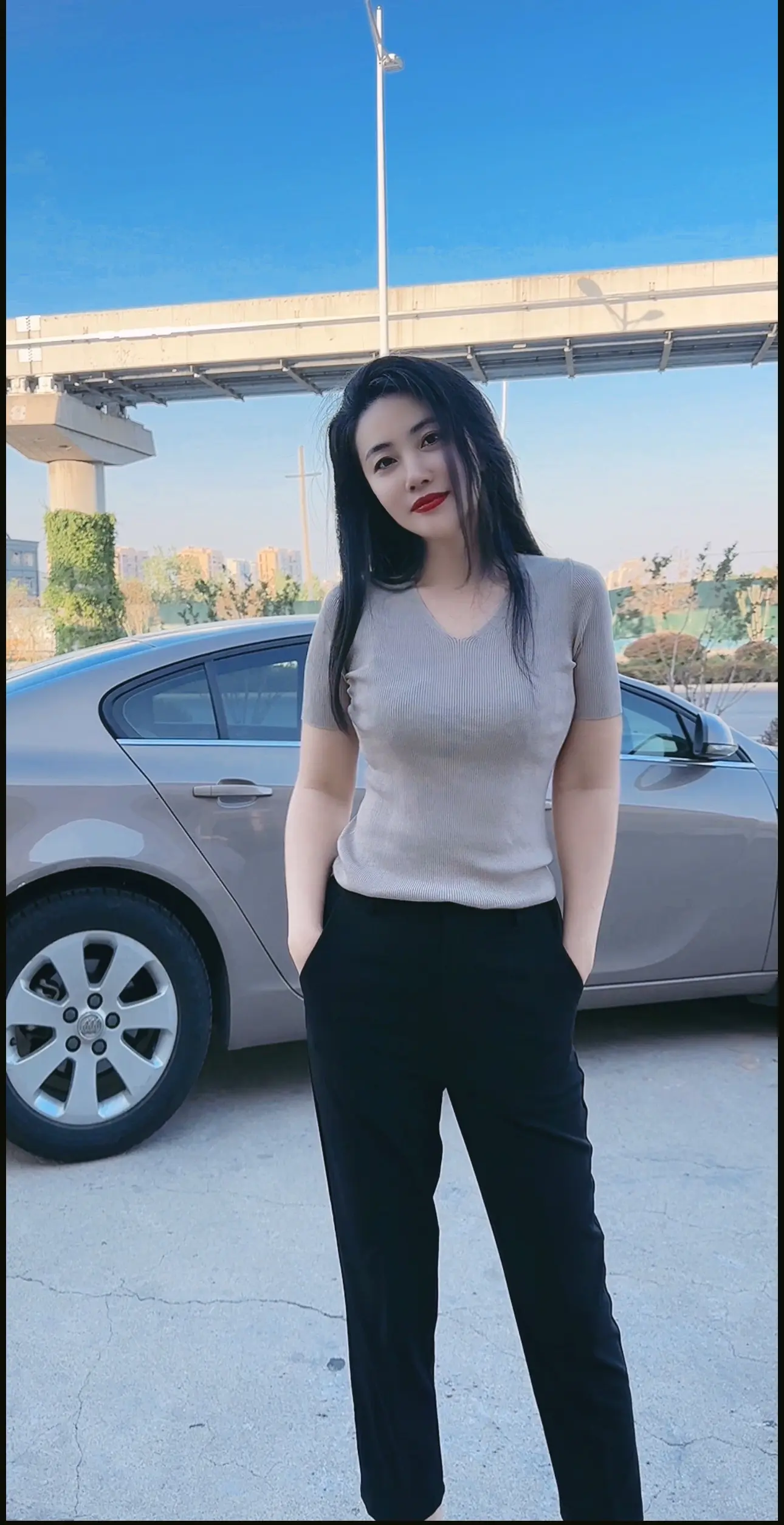 你所看到独当一面的她 是受了很多委屈 吃了很多亏 流了很多眼泪 才换来的