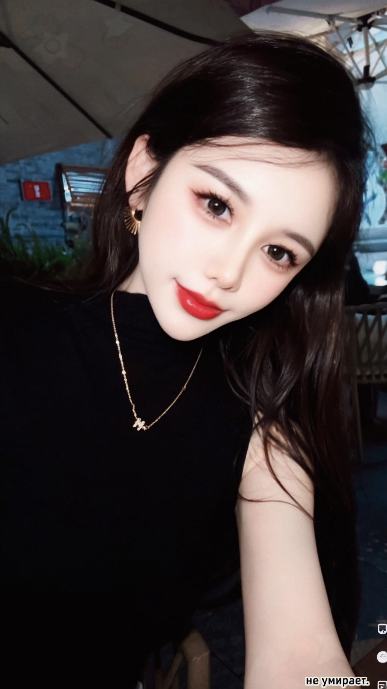 有情有义已经不适合这个社会了 在稳的船遇到风浪也会翻～