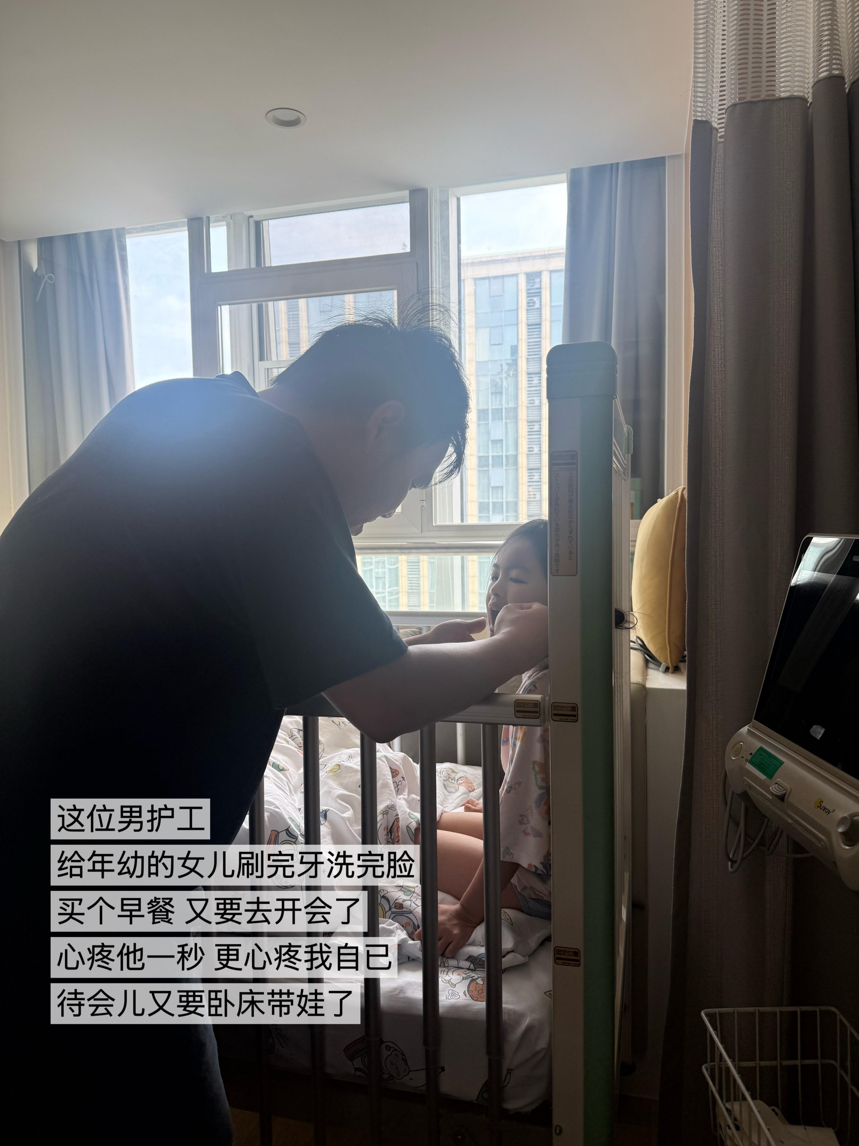 早呀～昨晚平安夜，又苟过一天，35+4。我昨天要求早餐再加一个鸡蛋，所以今天早餐