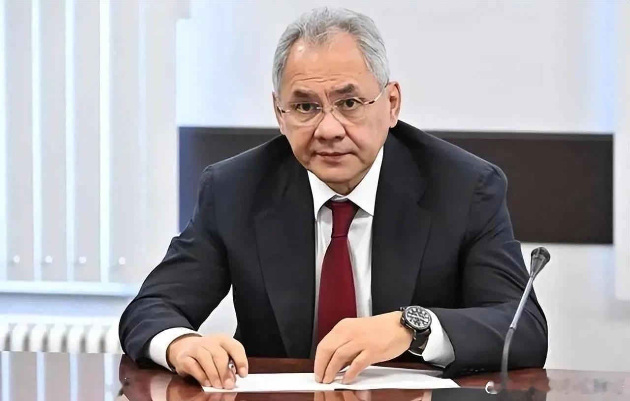 胖哥论坛不愧是俄前防长，绍伊古对我外长说的一句话，让高市早苗心寒胆战！12月2日