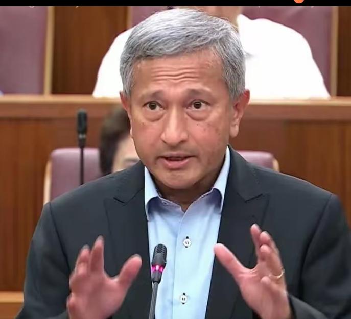 新加坡外长维文这货揣着明白装糊涂，拿马六甲比霍尔木兹纯属偷换概念。美以在中东杀人