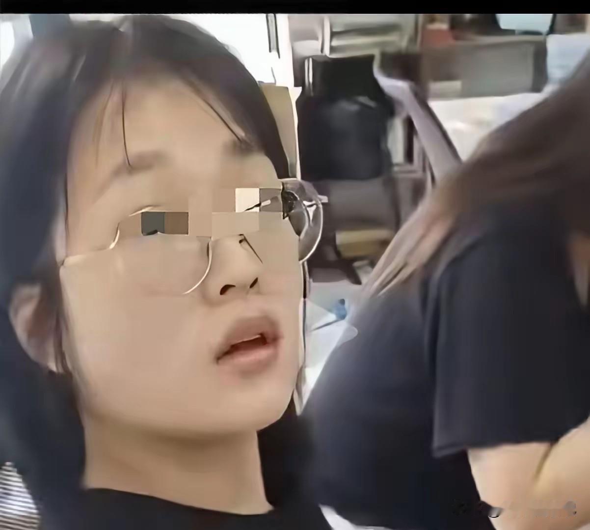 在海外播放量超过2000万的一个白嫖外卖视频，竟然有女生恶意投诉外卖小哥未送达，