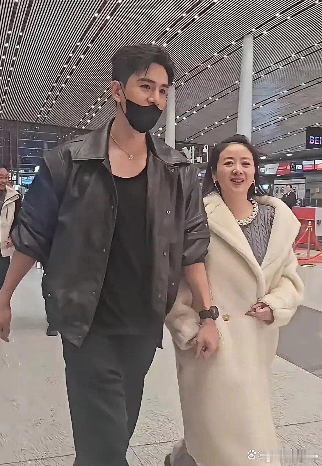 小李琳年轻时非常美丽，杜冰雁则是古代美人的典型代表 