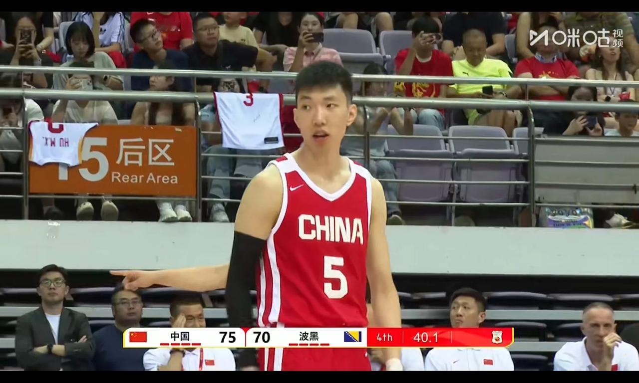 中国队失误居然27次，廖三宁7次最多，雷蒙0失误还防守及时到位

即便最终75: